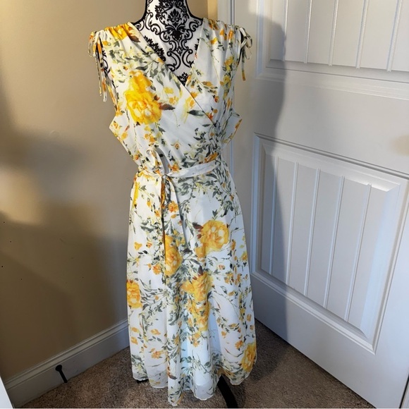 Alex Marie Dresses & Skirts - Alex Marie Floral Yellow and White Wrap Dress